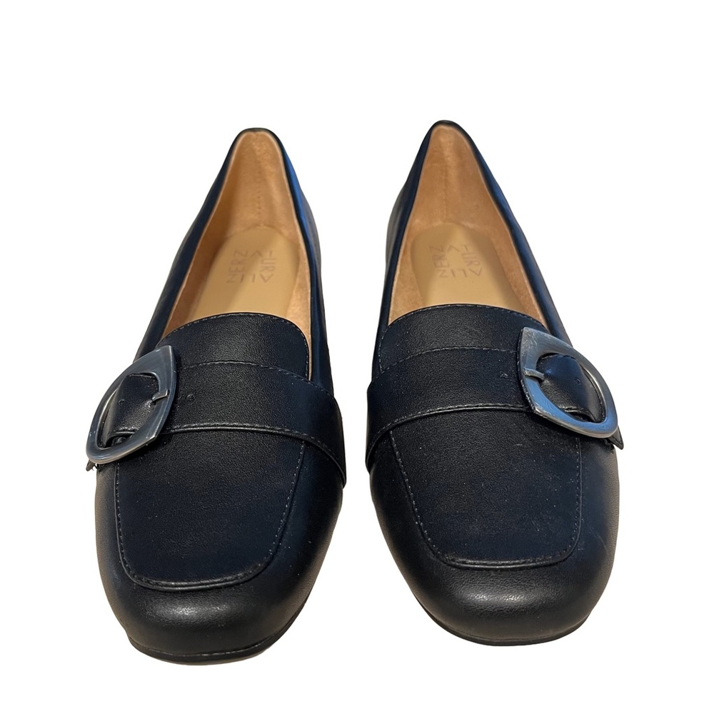 NEW Naturalizer Kayden Moc Slip-On Womens Sz 8.5 Black Smooth Silver Buckle Flat - Picture 2 of 9